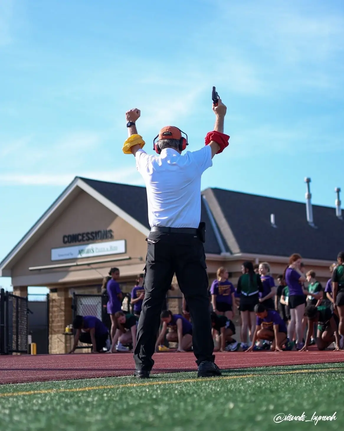 Track & field photo by Noah Engle